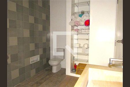 Casa à venda com 3 quartos, 270m² em Jardim Prudência, São Paulo