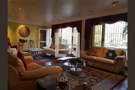 Casa à venda com 4 quartos, 528m² em Jardim Marajoara, São Paulo