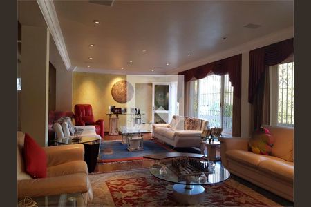 Casa à venda com 4 quartos, 528m² em Jardim Marajoara, São Paulo