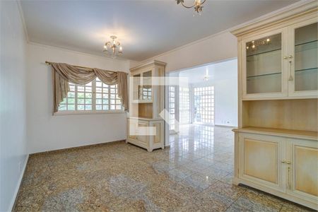 Casa à venda com 4 quartos, 400m² em Jardim Marajoara, São Paulo