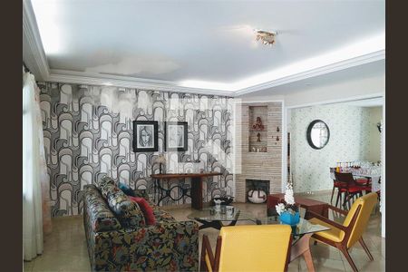 Casa à venda com 3 quartos, 200m² em Campo Belo, São Paulo