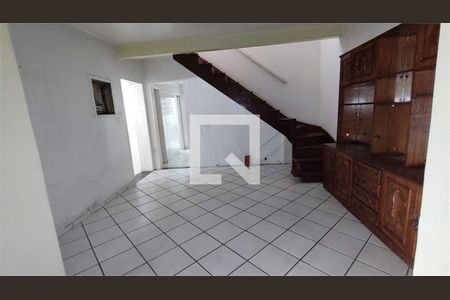 Casa à venda com 2 quartos, 160m² em Chácara Santo Antônio (Zona Sul), São Paulo