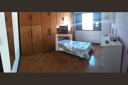 Casa à venda com 4 quartos, 209m² em Campo Grande, São Paulo