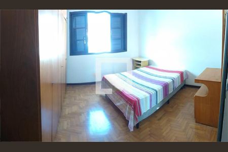 Casa à venda com 4 quartos, 209m² em Campo Grande, São Paulo