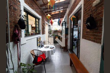 Casa à venda com 3 quartos, 133m² em Jardim Petropolis, São Paulo