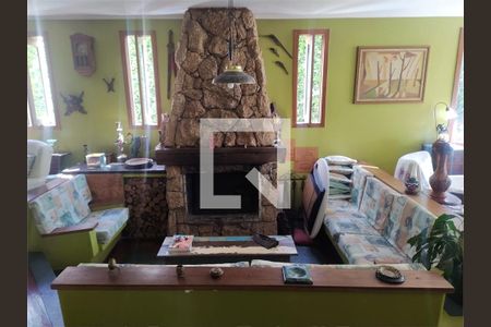 Casa à venda com 4 quartos, 500m² em Chácara Monte Alegre, São Paulo