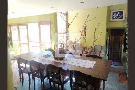 Casa à venda com 4 quartos, 500m² em Chácara Monte Alegre, São Paulo