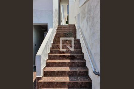 Casa à venda com 3 quartos, 204m² em Jardim Prudência, São Paulo