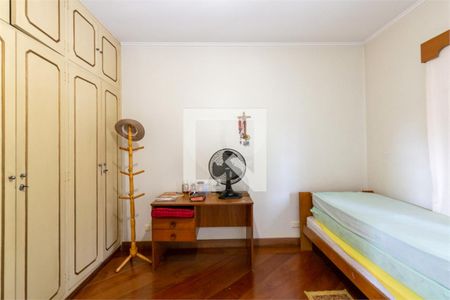 Casa à venda com 3 quartos, 270m² em Jardim Prudência, São Paulo