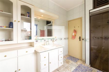 Casa à venda com 3 quartos, 270m² em Jardim Prudência, São Paulo