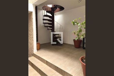 Casa à venda com 4 quartos, 236m² em Vila Campo Grande, São Paulo