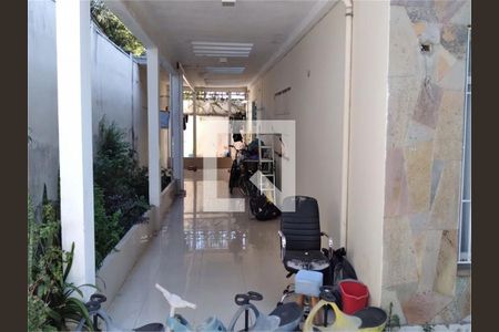 Casa à venda com 4 quartos, 212m² em Granja Julieta, São Paulo