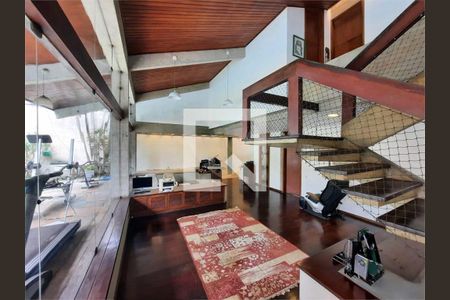 Casa à venda com 4 quartos, 450m² em Interlagos, São Paulo