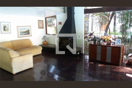 Casa à venda com 4 quartos, 450m² em Interlagos, São Paulo