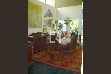 Casa à venda com 4 quartos, 335m² em Jardim Marajoara, São Paulo