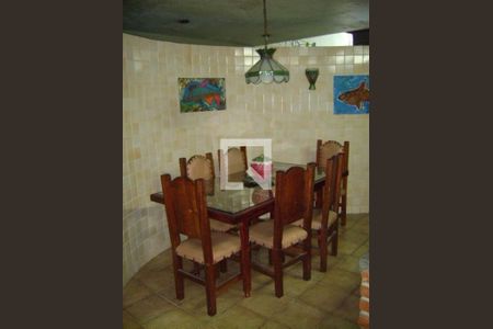 Casa à venda com 4 quartos, 335m² em Jardim Marajoara, São Paulo