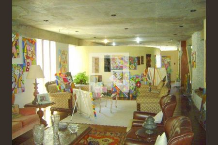 Casa à venda com 4 quartos, 335m² em Jardim Marajoara, São Paulo