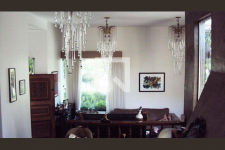 Casa à venda com 3 quartos, 250m² em Jardim Prudência, São Paulo