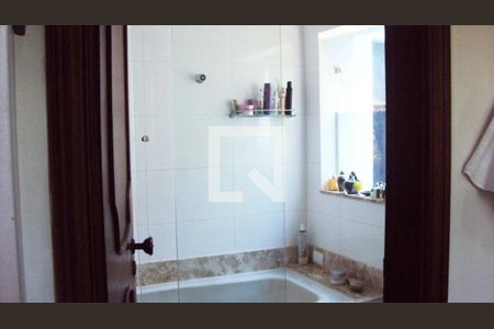 Casa à venda com 3 quartos, 250m² em Jardim Prudência, São Paulo