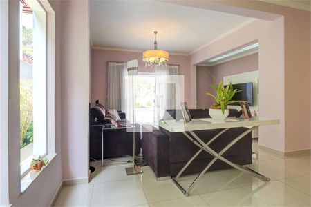 Casa à venda com 3 quartos, 442m² em Jardim dos Estados, São Paulo