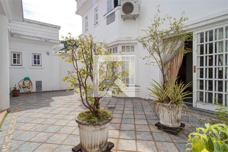 Casa à venda com 4 quartos, 356m² em Santo Amaro, São Paulo