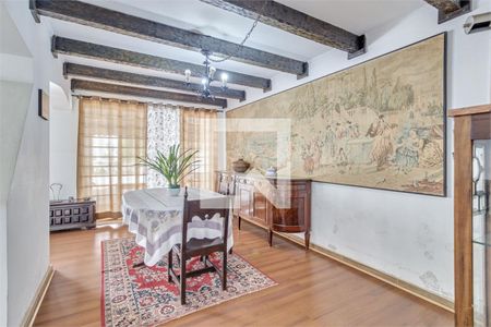 Casa à venda com 3 quartos, 261m² em Chácara Monte Alegre, São Paulo