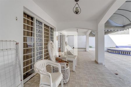 Casa à venda com 3 quartos, 261m² em Chácara Monte Alegre, São Paulo