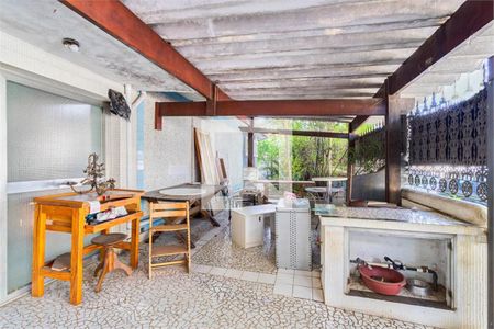 Casa à venda com 3 quartos, 239m² em Vila Nova Caledonia, São Paulo