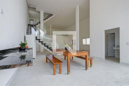 Casa à venda com 6 quartos, 450m² em Interlagos, São Paulo