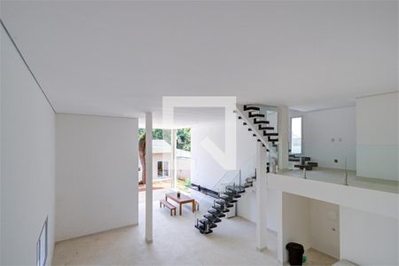 Casa à venda com 6 quartos, 450m² em Interlagos, São Paulo