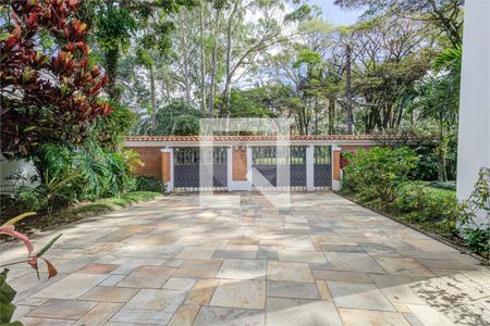 Casa à venda com 3 quartos, 450m² em Socorro, São Paulo