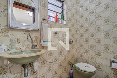 Casa à venda com 3 quartos, 204m² em Vila Cordeiro, São Paulo