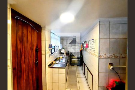 Casa à venda com 3 quartos, 140m² em Chácara Monte Alegre, São Paulo