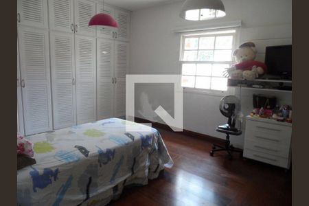 Casa à venda com 5 quartos, 400m² em Interlagos, São Paulo