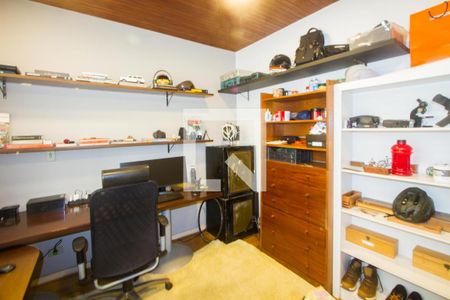 Quarto 1 de casa à venda com 6 quartos, 500m² em Chácara Monte Alegre, São Paulo