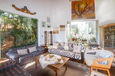 Sala de casa à venda com 6 quartos, 500m² em Chácara Monte Alegre, São Paulo