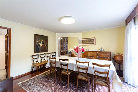 Casa à venda com 4 quartos, 400m² em Brooklin, São Paulo