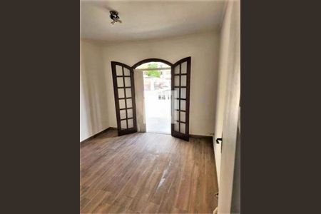 Casa à venda com 3 quartos, 161m² em Vila Campo Grande, São Paulo