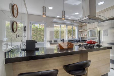 Casa à venda com 3 quartos, 370m² em Santo Amaro, São Paulo