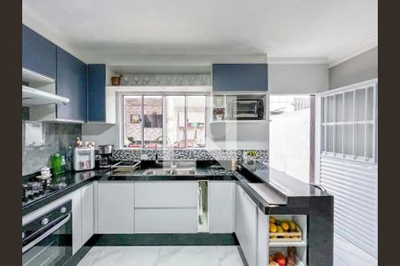 Casa à venda com 2 quartos, 122m² em Parque Edu Chaves, São Paulo