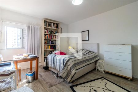 Casa à venda com 3 quartos, 142m² em Vila Madalena, São Paulo