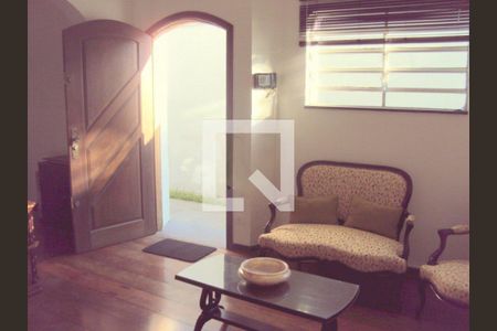 Casa à venda com 3 quartos, 196m² em Chácara Monte Alegre, São Paulo