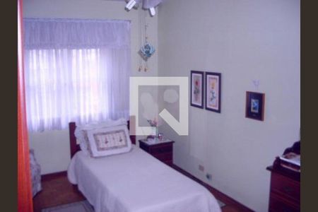 Casa à venda com 3 quartos, 243m² em Vila Monumento, São Paulo