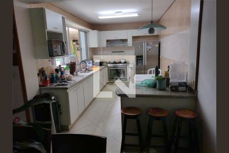 Casa à venda com 3 quartos, 203m² em Indianópolis, São Paulo