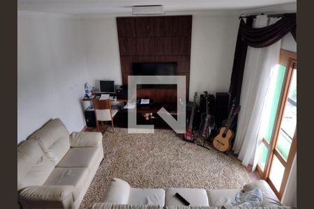 Casa à venda com 3 quartos, 203m² em Indianópolis, São Paulo