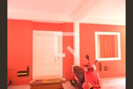 Casa à venda com 3 quartos, 250m² em Cidade Vargas, São Paulo