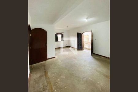Casa à venda com 4 quartos, 110m² em Parque Guarapiranga, São Paulo