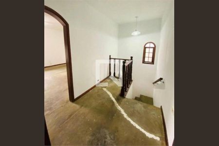 Casa à venda com 4 quartos, 110m² em Parque Guarapiranga, São Paulo
