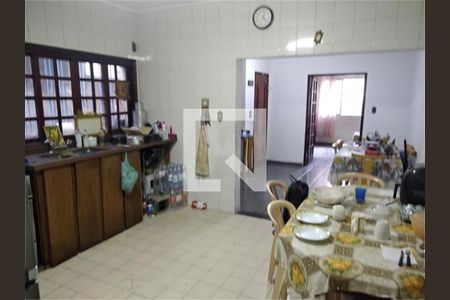 Casa à venda com 3 quartos, 180m² em Chora Menino, São Paulo