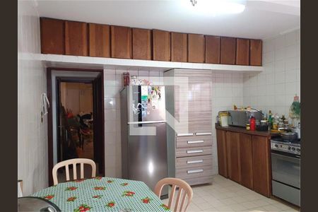 Casa à venda com 3 quartos, 180m² em Chora Menino, São Paulo